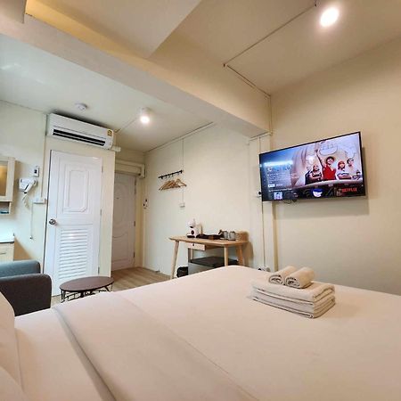 Canal View Lo-Ha Guest House, Contactless Check-In Bangkok Buitenkant foto
