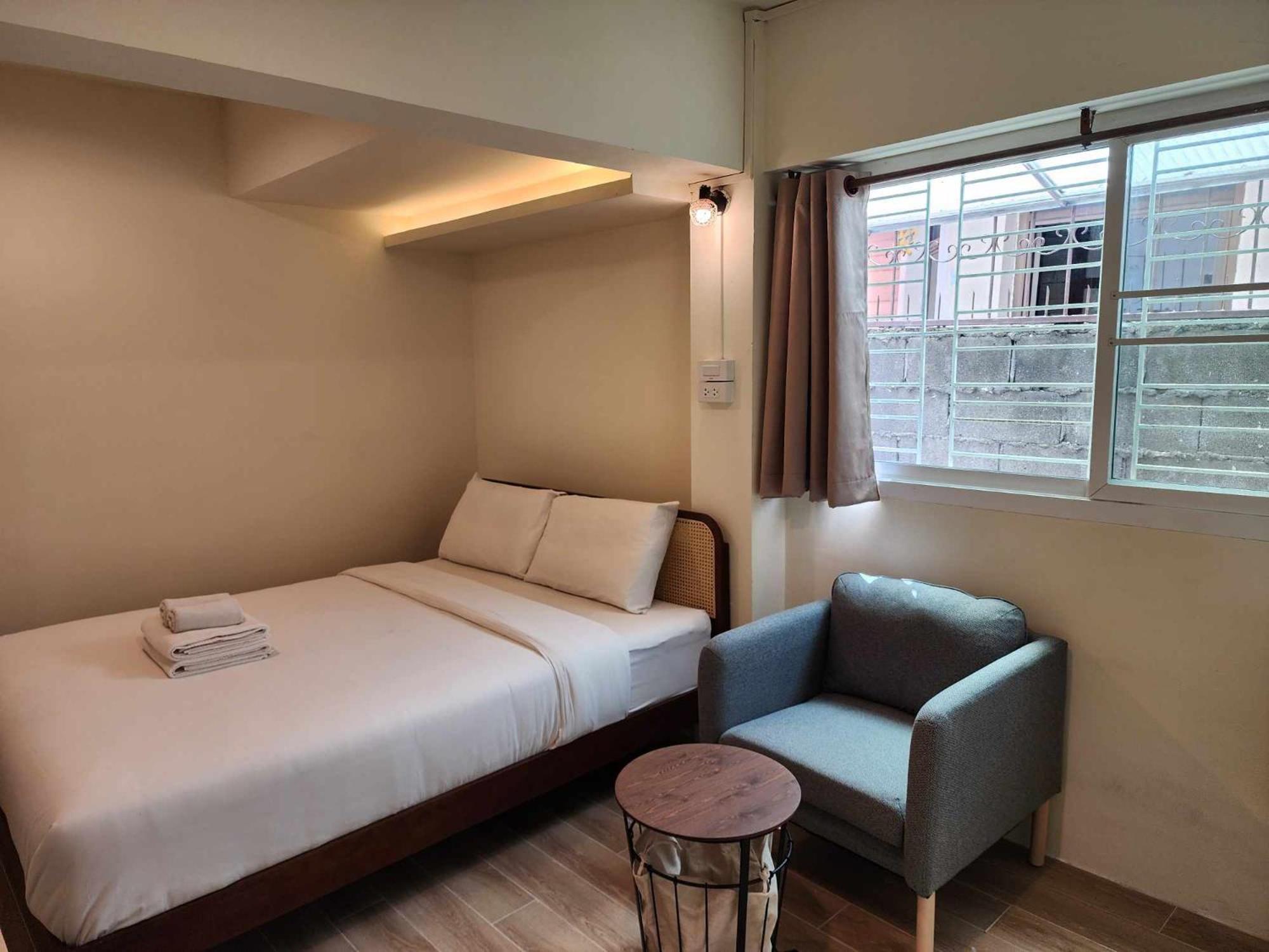 Canal View Lo-Ha Guest House, Contactless Check-In Bangkok Buitenkant foto